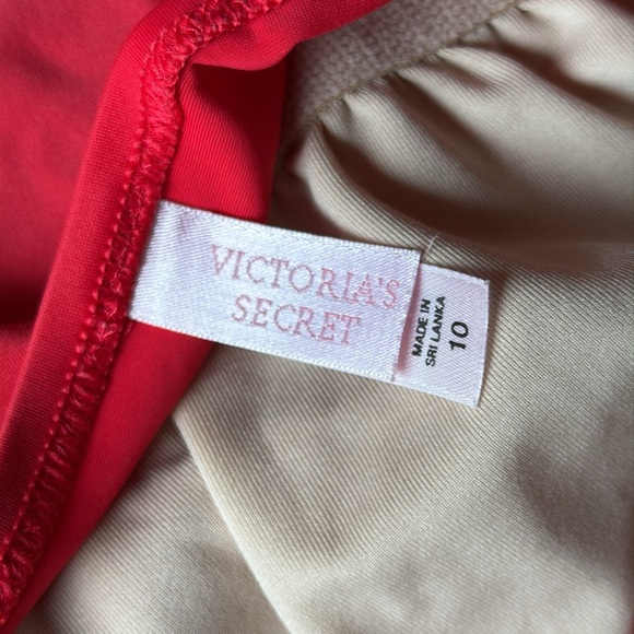 Victoria’s Secret Women’s 10 One Piece Swimsuit Straps Lightweight Baywatch - Picture 3 of 4